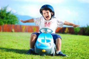 Coches infantiles, por qué a los niños les gusta la velocidad