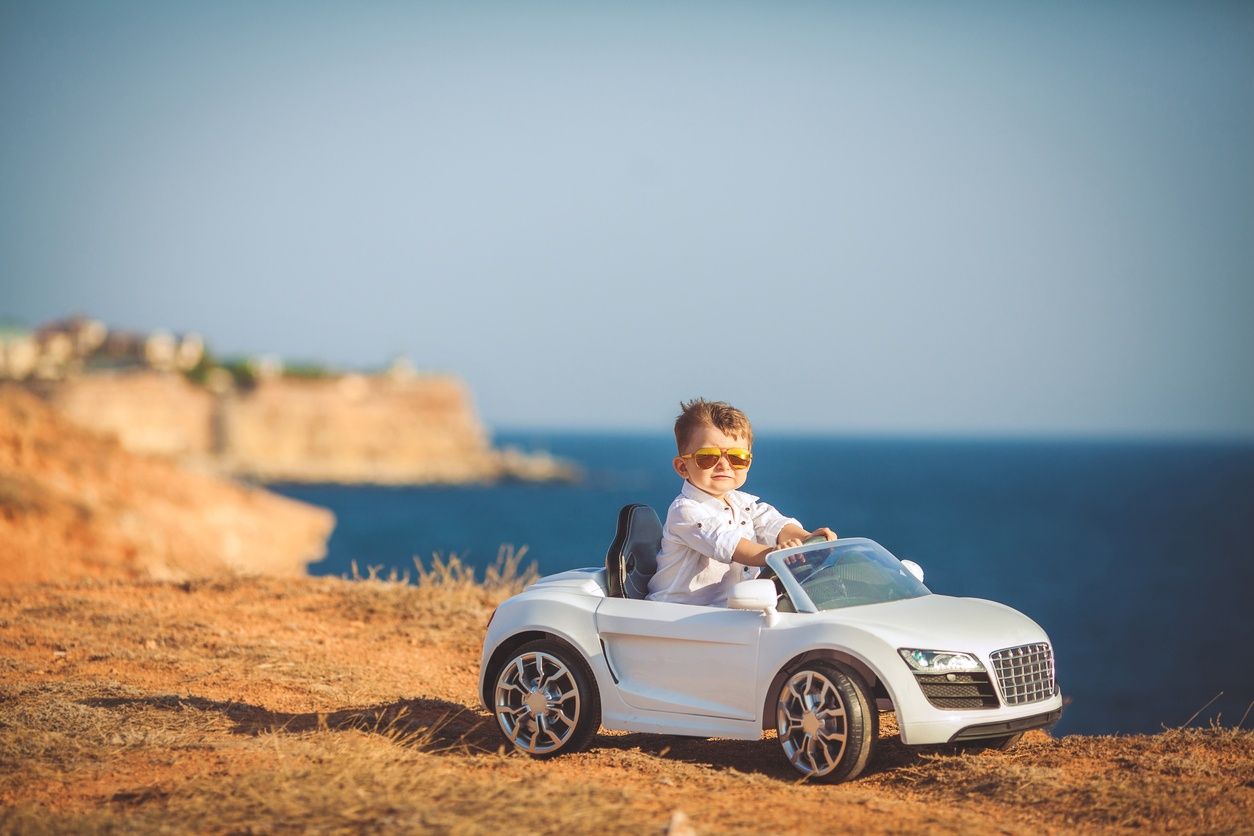 Coche eléctrico para niños: esquema de funcionamiento